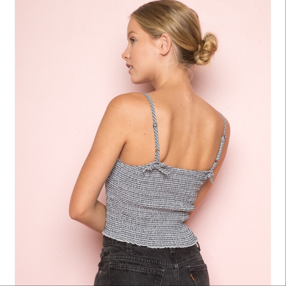 Brandy Melville FINAL MARKDOWN🌷IZZY Crop Top - Picture 7 of 7